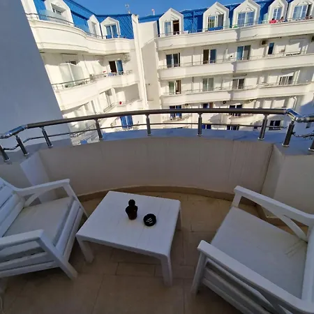 Anda's Cozy Place At Fafa Apartment Golem (Tirana)